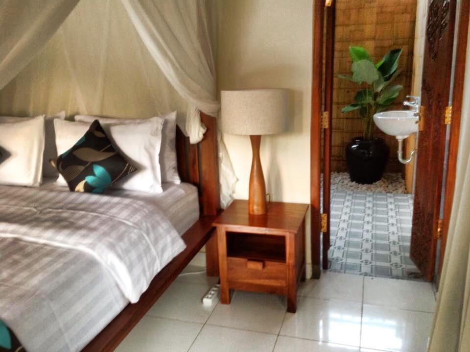 Villa Ariana Seminyak Rum bild